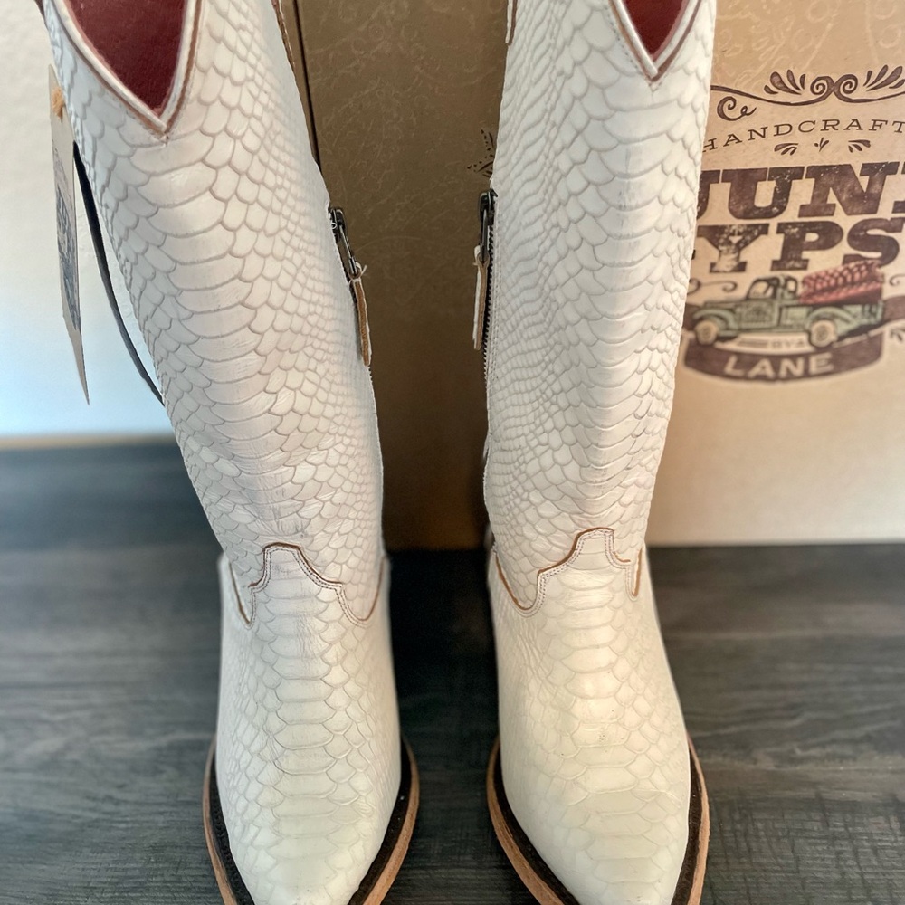 NWT Junk Gypsy by Lane White Boots - Picture 4 of 13